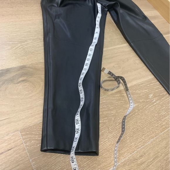 Blank NYC Faux Leather Black High Waisted Leather Trousers Size 27 - Picture 12 of 13